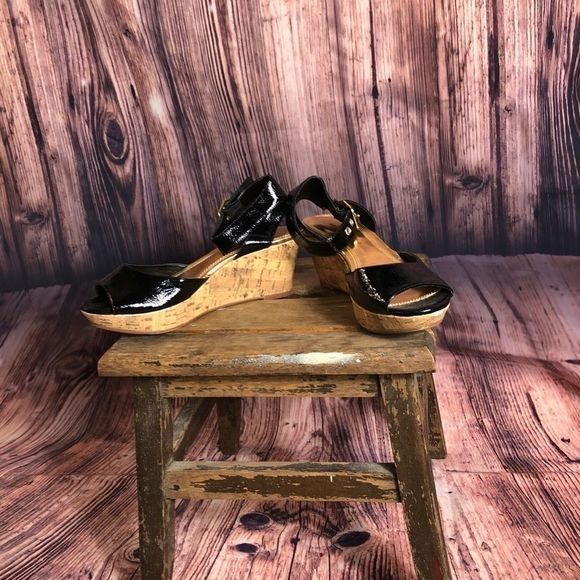 *681 Apostrophe Strappy Peep Toe Wedges - Picture 4 of 8